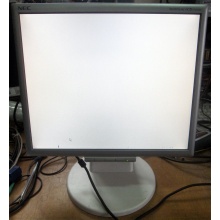 Монитор 17" TFT Nec MultiSync LCD175VXM+ бело-серебристый (Черное)